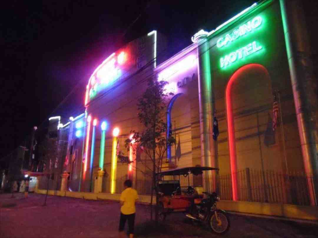 Ly do nen den Kampong Som City Casino & Hotel?
